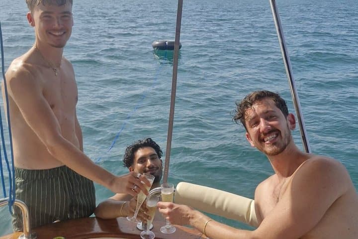 Private Boat Rental in Valencia with Skipper