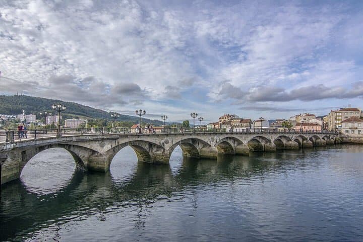Hello Pontevedra: Private 2-Hour Intro City Walk with Local Guide