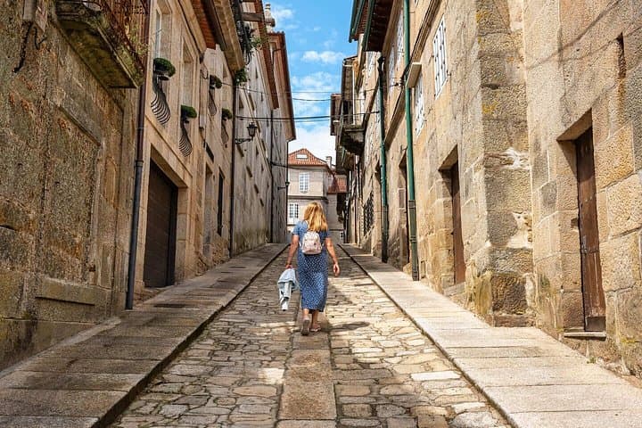 Hello Pontevedra: Private 2-Hour Intro City Walk with Local Guide