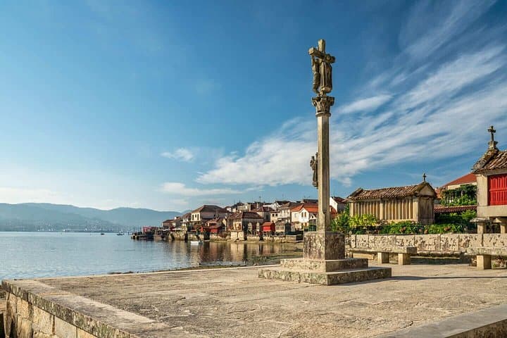 Hello Pontevedra: Private 2-Hour Intro City Walk with Local Guide