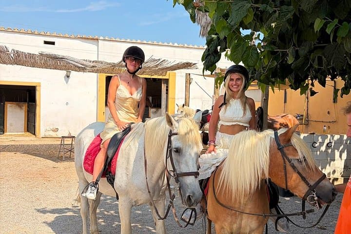 From Barcelona: PRIVATE Horseback Riding and Tapas Brunch