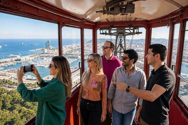 Barcelona: Montjuic, Cable Car, Harbour Cruise and Old Town Tour
