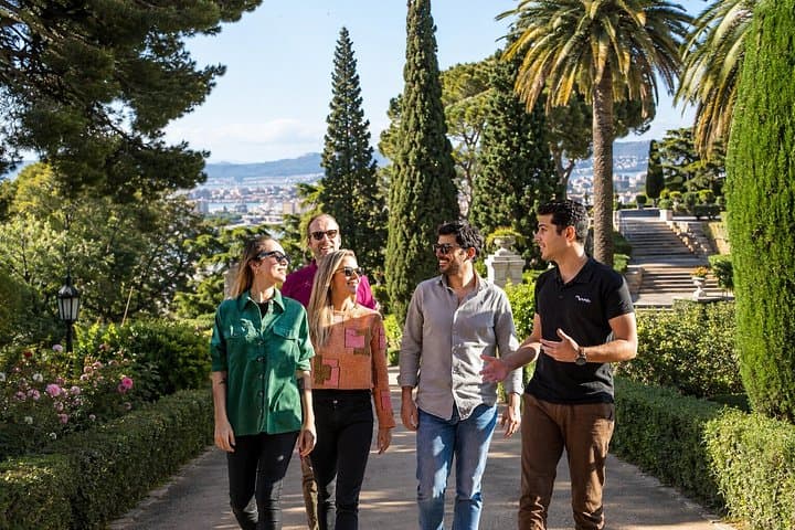 Barcelona: Montjuic, Cable Car, Harbour Cruise and Old Town Tour