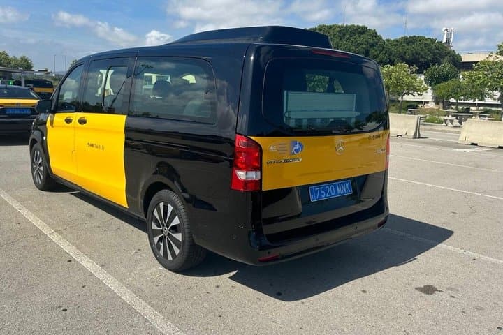 Barcelona Cruise Port to Airport Private Taxi Transfer