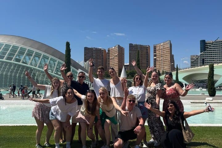 Valencia: E-bike Tour, Beaches & City of Arts and Sciences