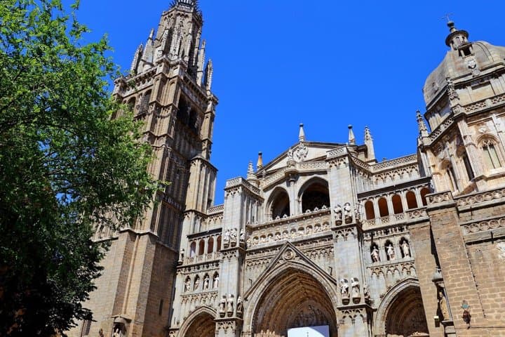 Toledo Scavenger Hunt & Highlights Self-Guided Walking Tour
