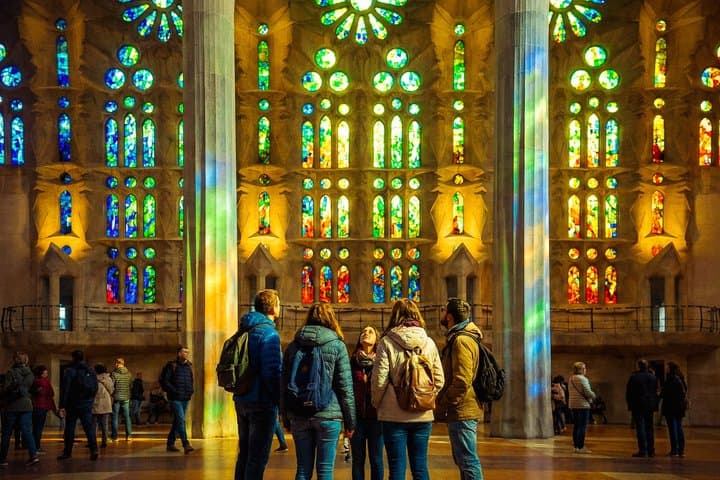 Barcelona: Sagrada Familia Priority Access & Guided Tour