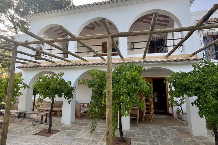Alicante Winery with 7 Tastings and Guadalest Tour – Small Group