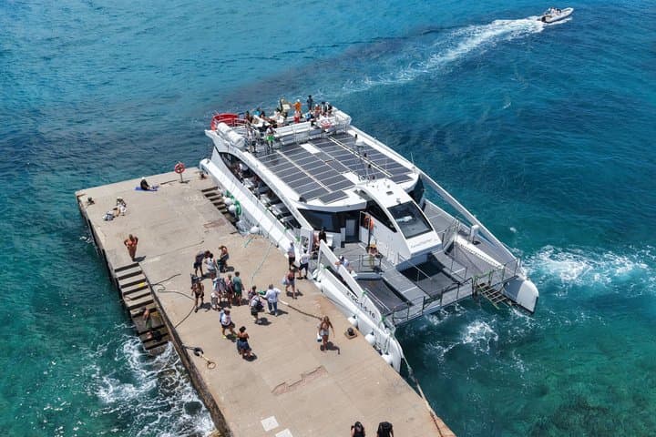 Eco Fast Ferry to Isla de Lobos Round Trip