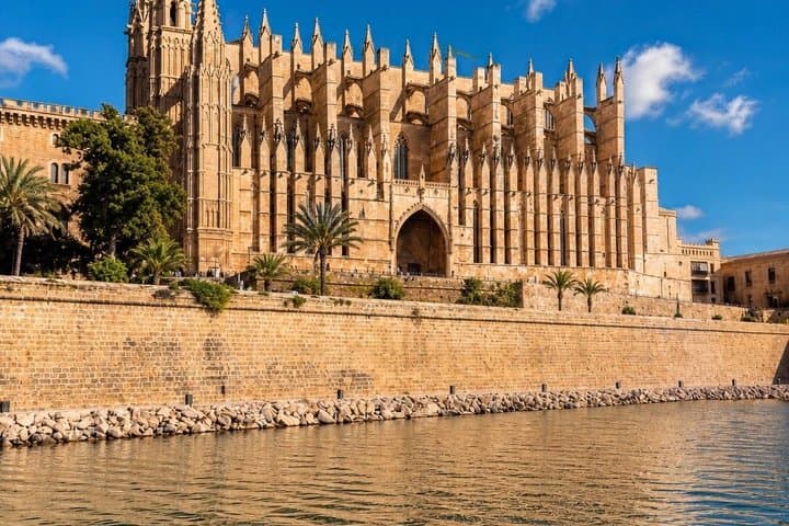 Podcast Tour Palma From Gothic Light To Moorish Shadows