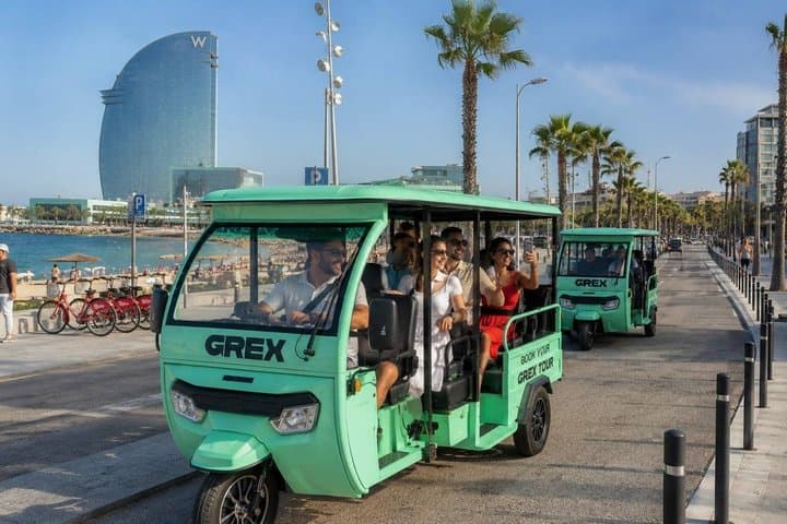 Experience Barcelona City Tour with Private Tuk Tuk