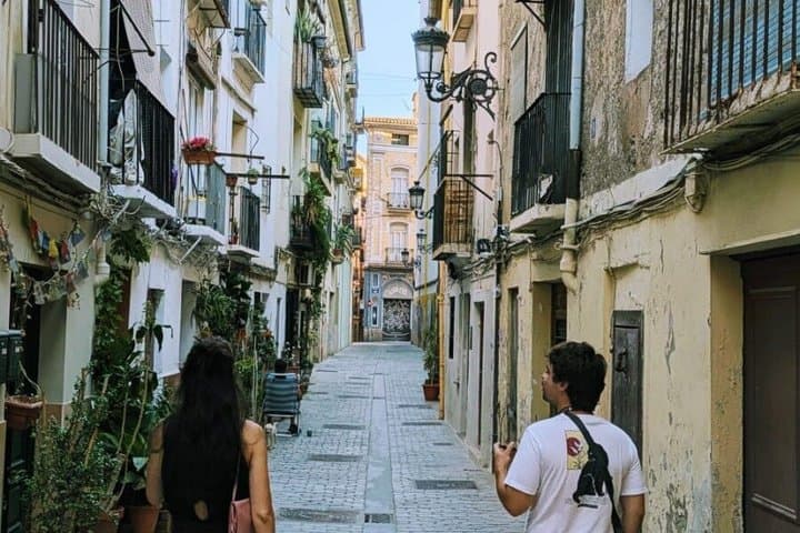 Valencia: Alternative Tour of the Carmen Quarter