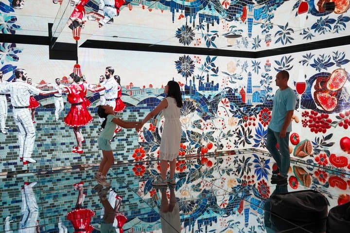 White Rabbit : The Immersive Experience of Barcelona