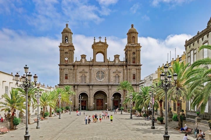 Coastal Gran Canaria Highlights: Scenic Shore Excursion from Port