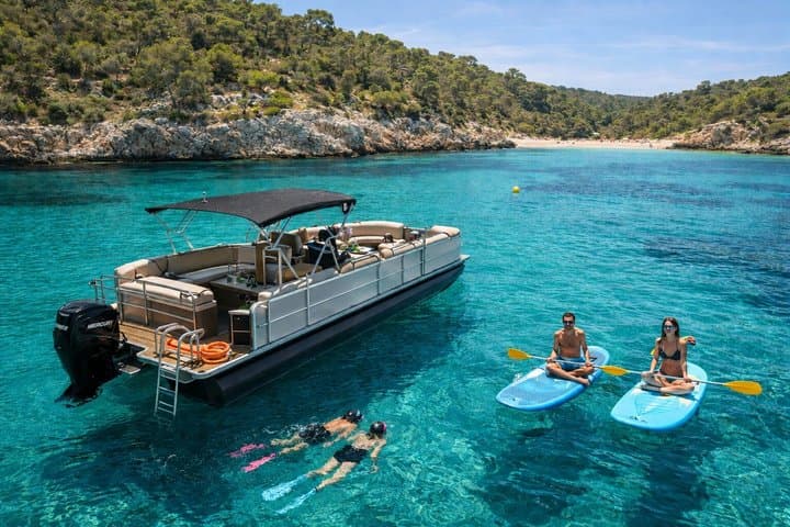 4 Hour Shared Coastal Boat Tour with Swimming Stops in Mallorca