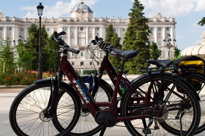 Madrid City Tour E-Bike/Regular | private/shared groups from 32€