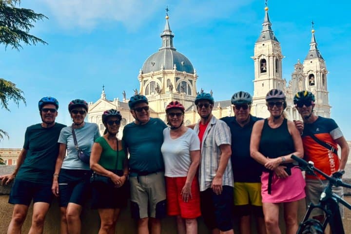 Madrid City Tour | Regular Bike or E-Bike | Reduced Groups