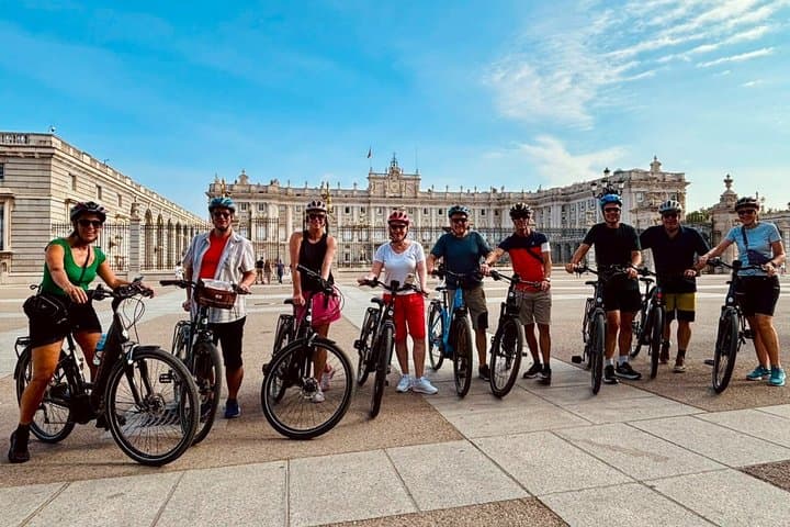 Madrid City Tour | Regular Bike or E-Bike | Reduced Groups