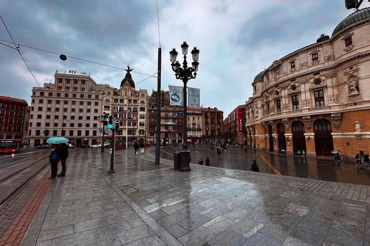 Bilbao Interactive City Tour