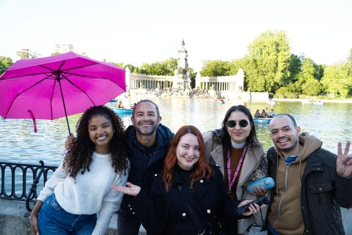 Madrid: Retiro park Secrets, Legends & Palaces Small Group Tour