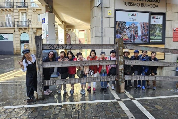 Pamplona & Tolosa Market Day Trip + Lunch from San Sebastián