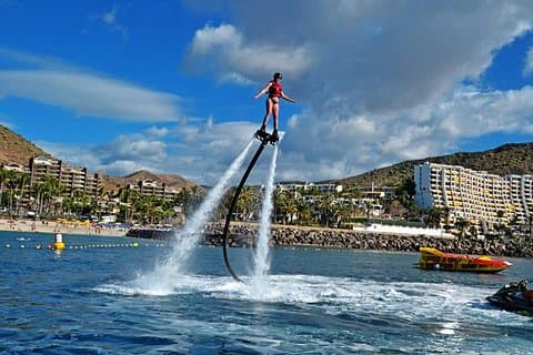 Flyboarding in Anfi del Mar