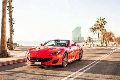 20 min Barceloneta and the Beach Supercar City Tour
