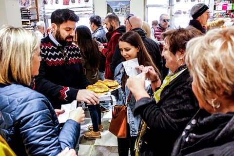 Barcelona Morning Tapas Crawl by Food Tour