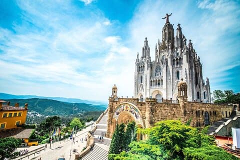 Tibidabo's Church: Iglesia del Sagrado Corazón de Jesús