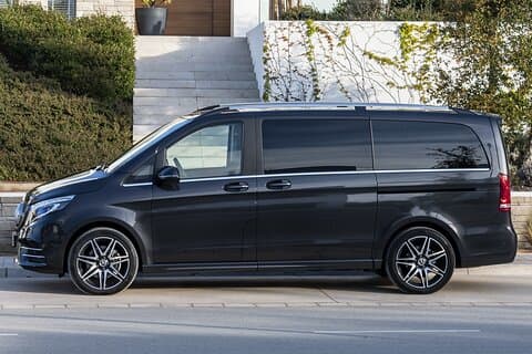 Private Transfer: Madrid Airport MAD to Madrid by Luxury Van