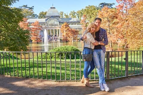 Private Professional Photoshoot in Retiro Park in Madrid
