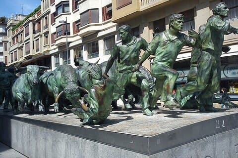 Pamplona Uncovered: Ultimate Legends & Bull Run Walking Tour