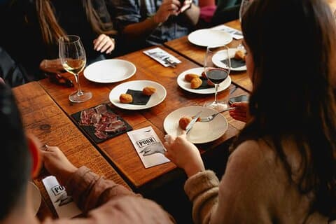 La Barceloneta Food Tour: Tapas & Culture + ebook