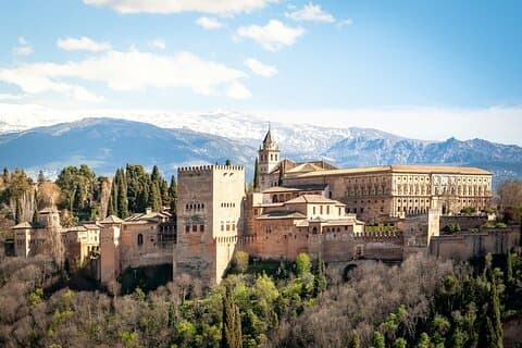 Skip-the-line Alhambra and Nasrid Palaces Tour in Granada