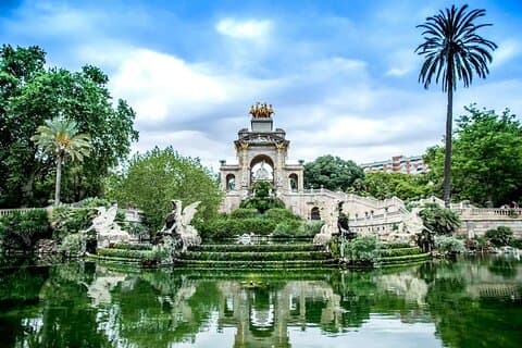 Private Healthy Food Experience and Walking Tour in Barcelona