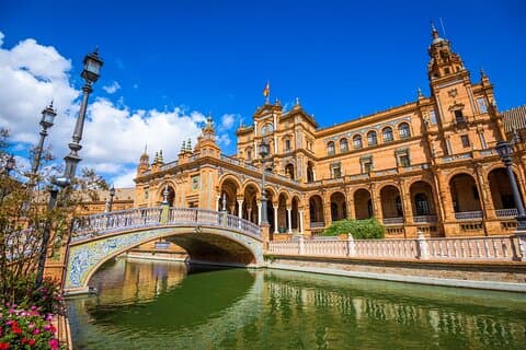 Explore Seville in 60 minutes with a Local