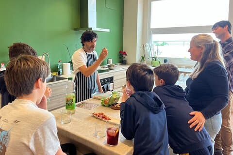 Workshop Spanish cuisine facing the sea (tapas + 3 courses + drinks)