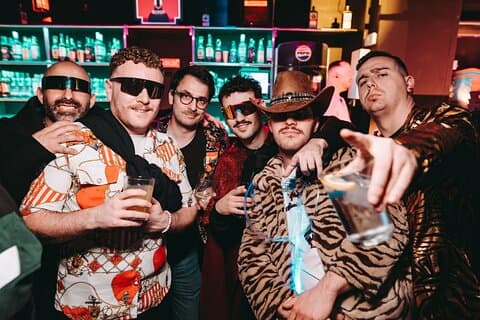 Bus Party + Free Drinks +Shot + VIP Club entry
