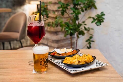 Gourmet Tapas and Wine Tour in Córdoba