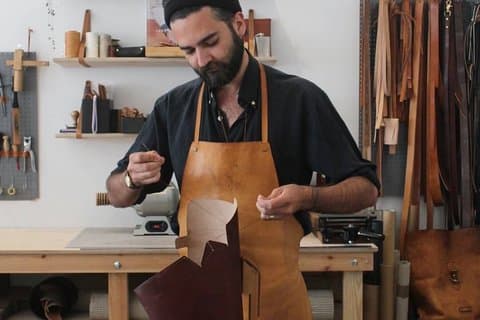 Leathercraft workshop in Downtown Madrid