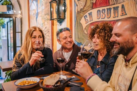 Malaga Food & Wine Tour: Tapas, Drinks and Delights with a Local