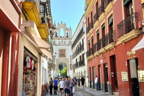 Chef led Seville tapas tour / Authentic Dishes & local wines