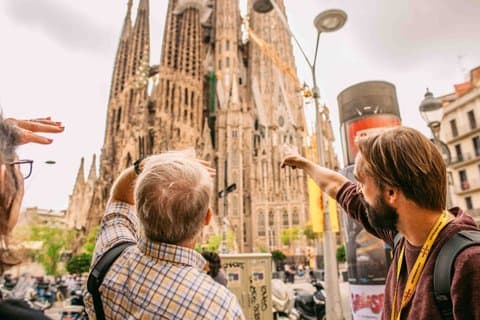 VIP Private Gaudi Casa Vicens, Sagrada Família and Park Güell