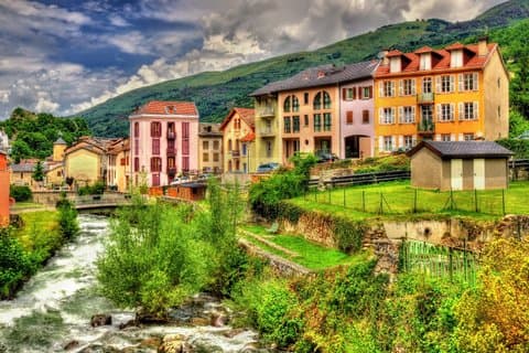 From Barcelona: Private Day Trip to Spain, France & Andorra