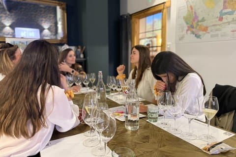 Rioja & Txakoli Wine Tasting in Bilbao with a Local Sommelier