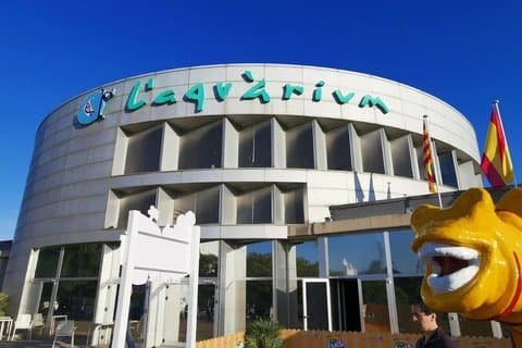 Barcelona Aquarium Ticket and Digital City Tour