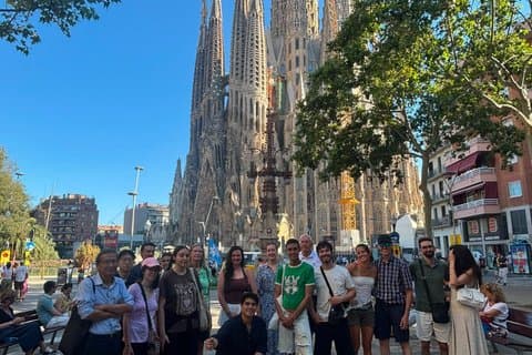 Sagrada Família Guided Tour with Optional Gaudí Towers Upgrade