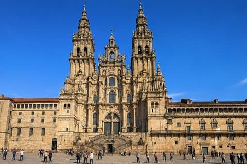 Private Walking Tour of Santiago de Compostela in Russian