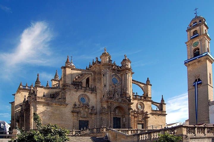 Jerez Walking Tour with Alcazar and Cathedral Entrance