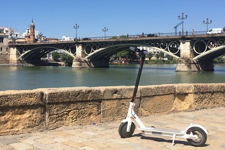 Scooter tour in Seville